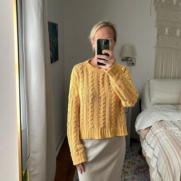 American Eagle Chenille Cable Knit Yellow Sweater Size Small - Picture 1 of 7